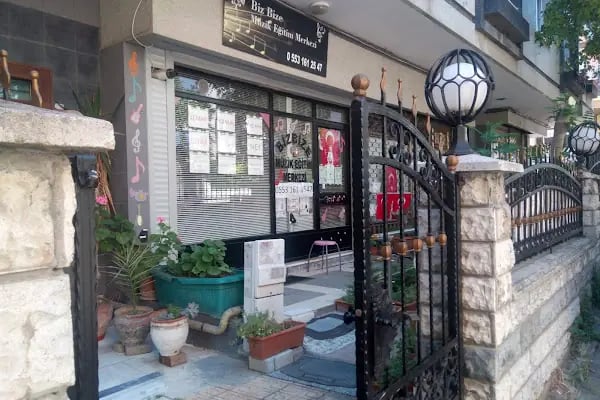 Bizbize Müzik Eğitim Merkezi - Resim 19