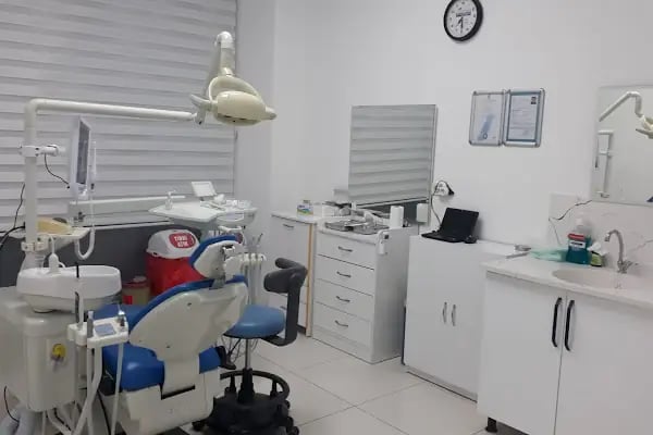 Özel Tinaztepe Diş Polikliniği Buca Koop. Şubesi - Resim 5