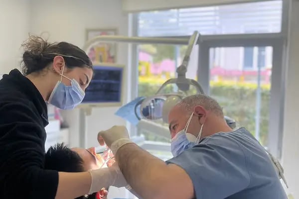 Dent Bahçeşehir Diş Kliniği - Resim 15