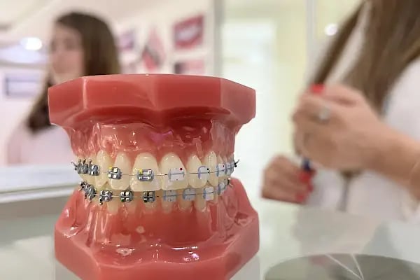Dent Bahçeşehir Diş Kliniği - Resim 18