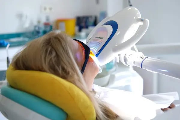 Dent Bahçeşehir Diş Kliniği - Resim 19