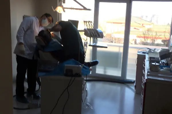 Ahsen Ağız ve Diş Sağlığı Polikliniği - Resim 12