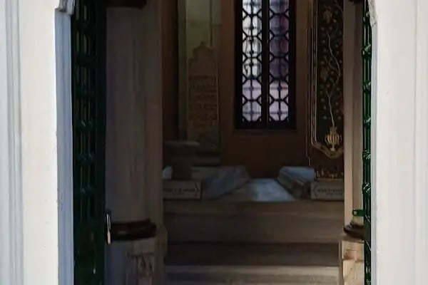 Sadrazam Ahmet Cevatpaşa Türbesi - Resim 4