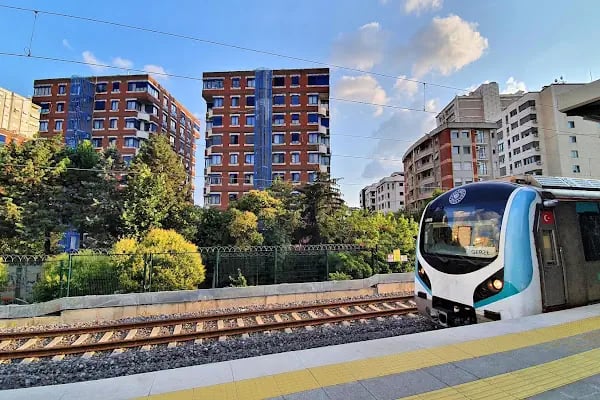 Suadiye Tren İstasyonu - Resim 8