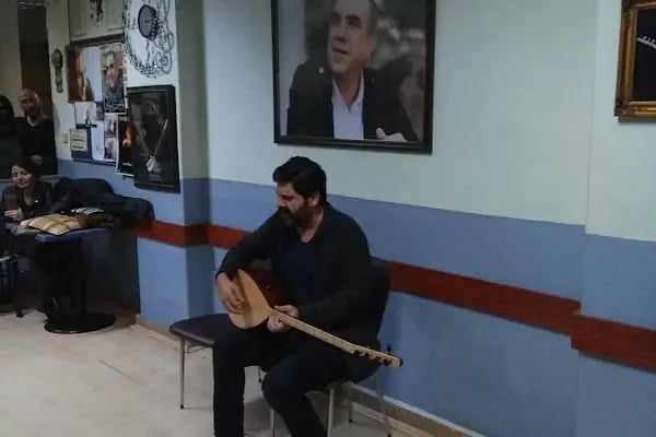Arif Sağ Müzik Evi - Resim 3