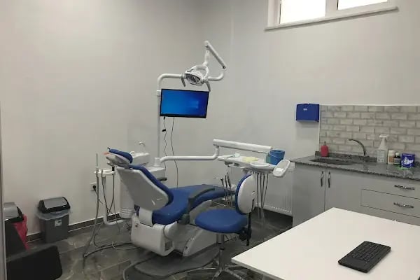 Özel Ayna Ağız ve Diş Sağlığı Polikliniği - Resim 17