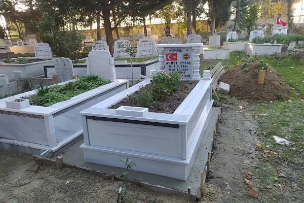 Haraççı Asri Mezarlığı - Resim 5