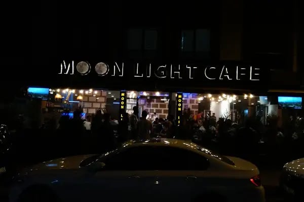 Moon light cafe - Resim 16