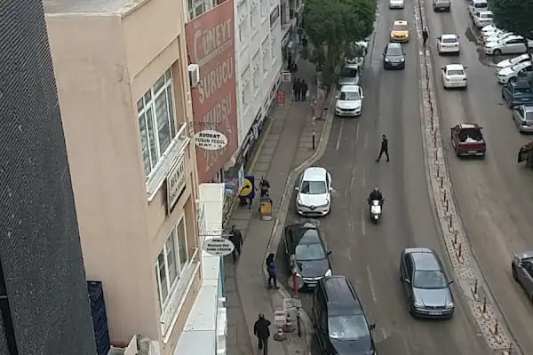 Cüneyt Ekmen Sürücü Kursu - Resim 1