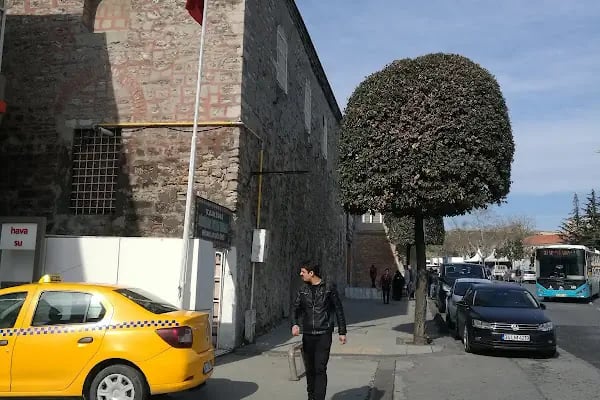 Ekmekçi Baba Türbesi - Resim 17