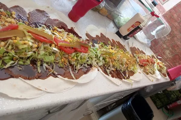 Meşhur Adıyaman Çiğköftecisi Ömer Aybak Ve Pekşen Şalgam Evi - Resim 5