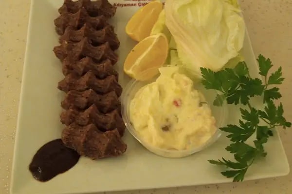 Meşhur Adıyaman Çiğköftecisi Ömer Aybak Ve Pekşen Şalgam Evi - Resim 10