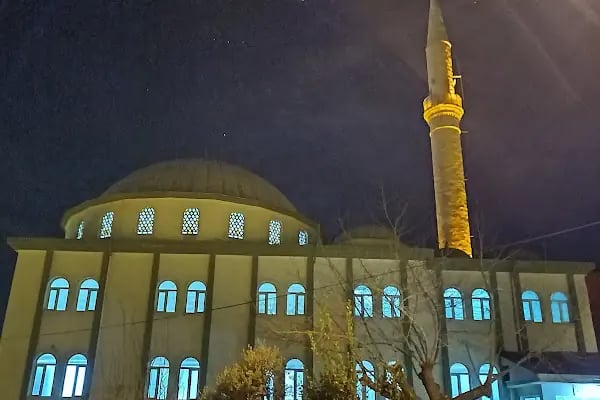Karatoprak Cami - Resim 1
