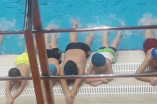 Esenler Kapalı Yüzme Havuzu - Resim 7