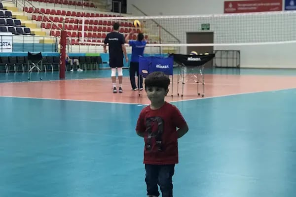 Esenler Kapalı Yüzme Havuzu - Resim 9