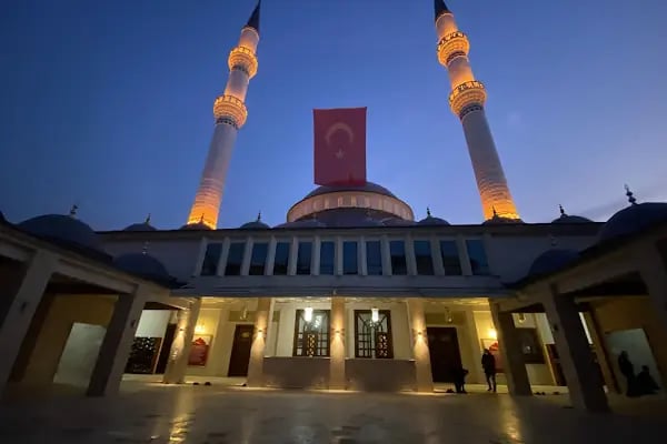 Kernek Meydanı - Resim 8