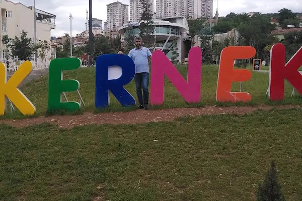 Kernek Meydanı - Resim 20