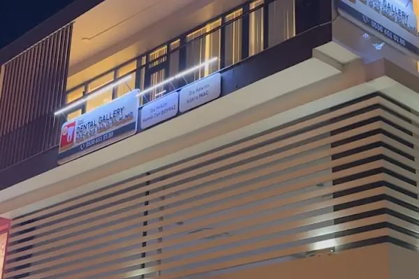 Dental Gallery Ağız ve Diş Sağlığı Polikiniği - Resim 3