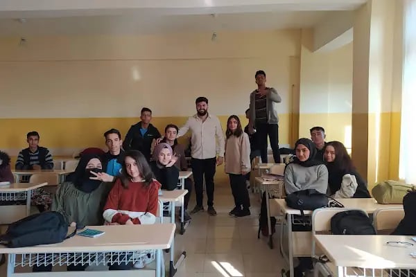 ŞEHİT NURCAN KARAKAYA ANADOLU LİSESİ(ŞENKAL) - Resim 7