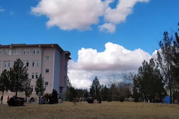 ŞEHİT NURCAN KARAKAYA ANADOLU LİSESİ(ŞENKAL) - Resim 2