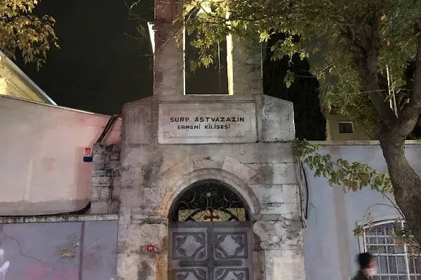 Surp Asdvadzadzin Ermeni Kilisesi - Resim 3