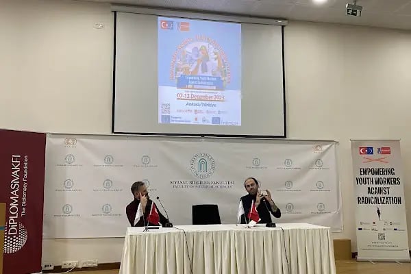 Ankara Yıldırım Beyazıt Üniversitesi Esenboğa Yerleşkesi - Resim 3