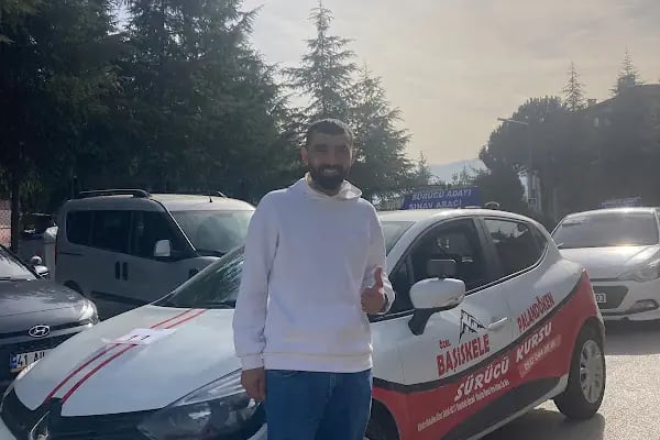 ÖZEL BAŞİSKELE PALANDÖKEN MOTORLU TAŞITLAR SÜRÜCÜ KURSU - Resim 4