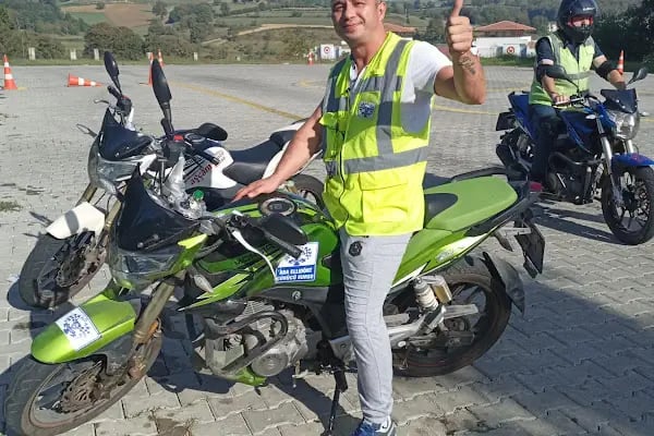 Özel ADA 54 Sürücü Kursu - Resim 17