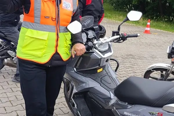 Özel ADA 54 Sürücü Kursu - Resim 11