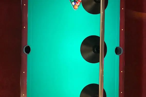 THE HERO Billiards - Resim 16