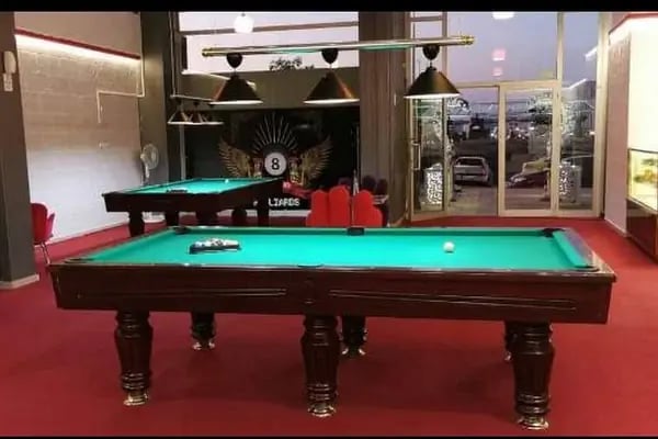 THE HERO Billiards - Resim 13
