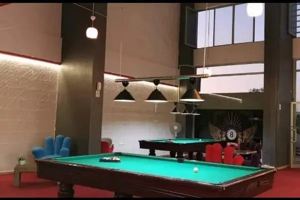 THE HERO Billiards - Resim 11