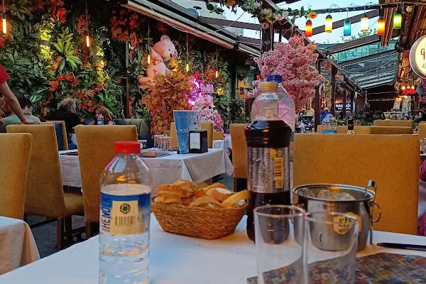 Gedikli Ankara Meyhane-Canlı Müzik-Fasıl-Rakını Al Gel Mekan - Resim 19