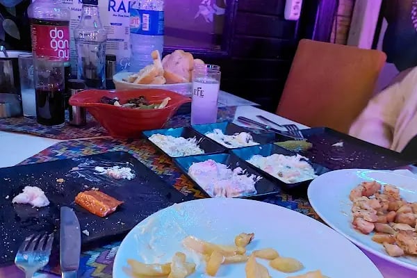 Gedikli Ankara Meyhane-Canlı Müzik-Fasıl-Rakını Al Gel Mekan - Resim 18