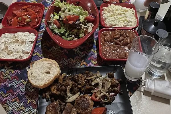 Gedikli Ankara Meyhane-Canlı Müzik-Fasıl-Rakını Al Gel Mekan - Resim 17