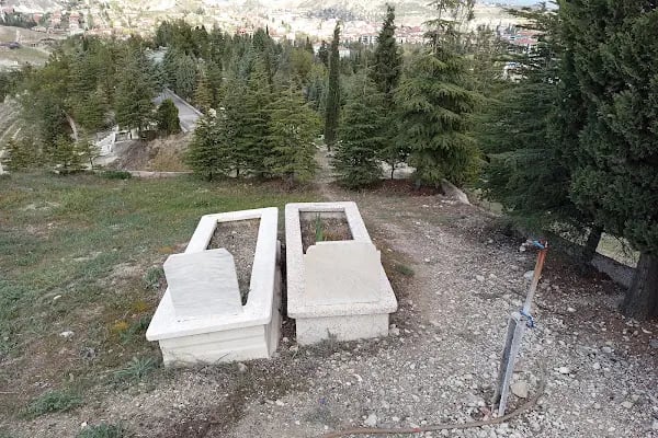 Beypazarı Şehir Mezarlığı - Resim 13