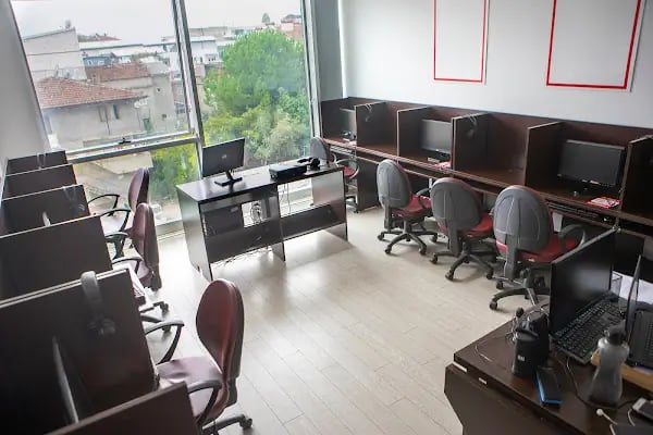 Just English Dil Okulları Bursa-FSM Bulvarı - Resim 3