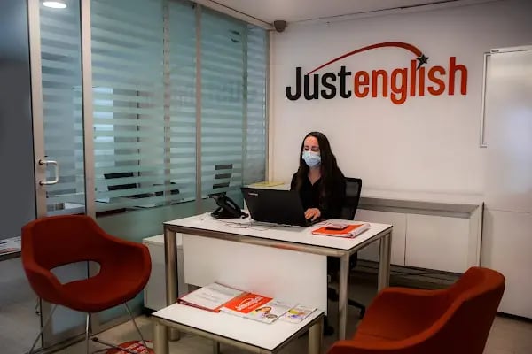 Just English Dil Okulları Bursa-FSM Bulvarı - Resim 18