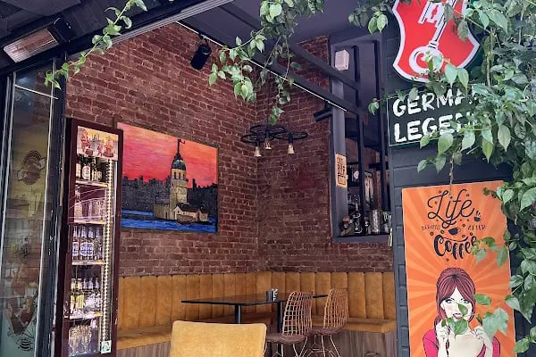 Maldives Lounge Bistro &amp; Cafe - Resim 4