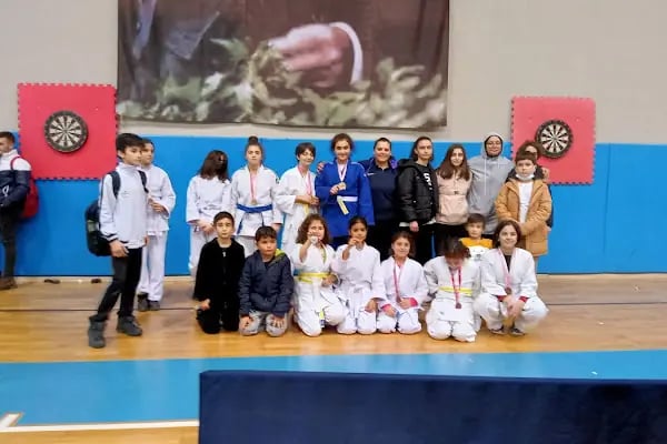 Başiskele Spor Salonu - Resim 8