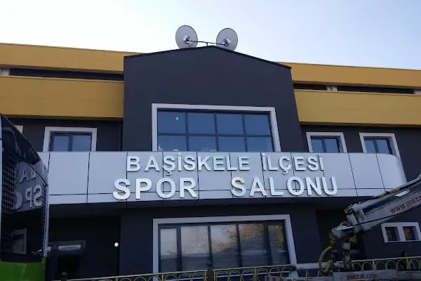Başiskele Spor Salonu - Resim 20