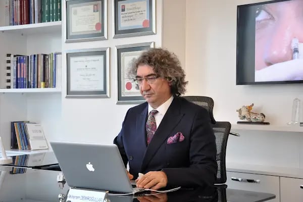 Op. Dr. Muharrem Demiroğulları - Ankara Botoks, Dudak Dolgusu, Liposuction, Burun Estetiği, Meme Büyütme, Göz Kapağı Estetiği, Lazer Epilasyon - Resim 11