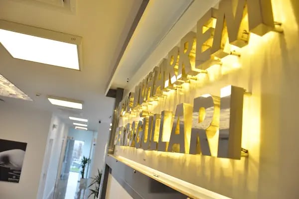 Op. Dr. Muharrem Demiroğulları - Ankara Botoks, Dudak Dolgusu, Liposuction, Burun Estetiği, Meme Büyütme, Göz Kapağı Estetiği, Lazer Epilasyon - Resim 10