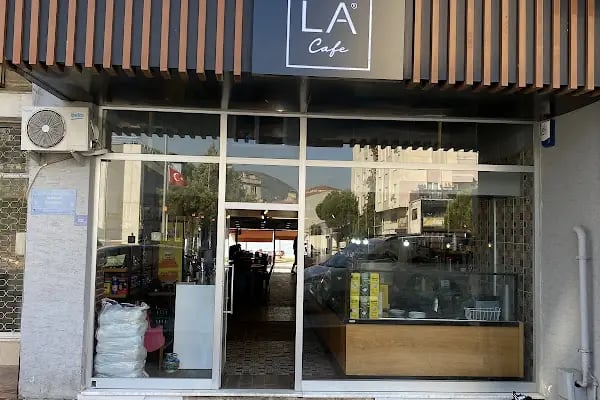 Lax Beach &amp; Cafe Bar - Resim 2