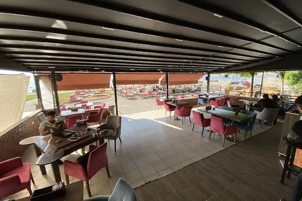 Lax Beach &amp; Cafe Bar - Resim 10