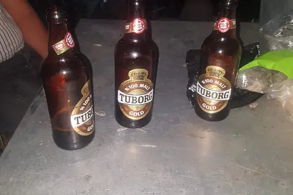 Ova gazinosu içkili eglençe yeri - Resim 1