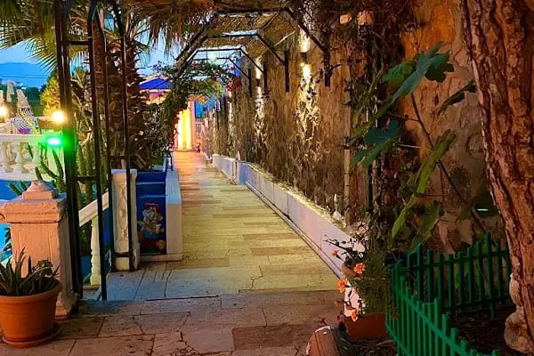 ASPAT HOTEL BODRUM Beach Restaurant - Resim 10