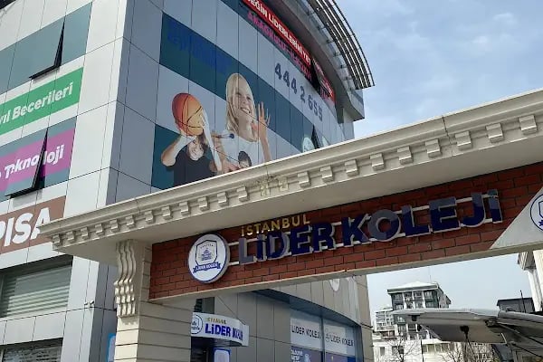 İstanbul Lider Koleji Güneşli - Resim 19