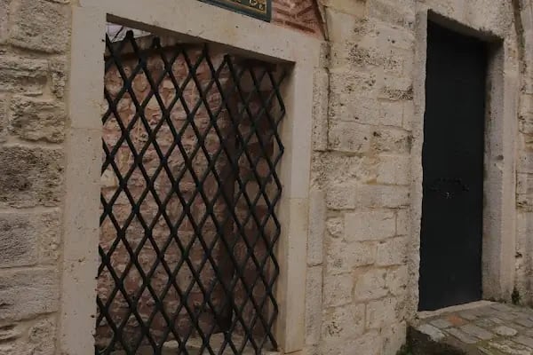 Hazreti Abdullah El Hudri Türbesi - Resim 12