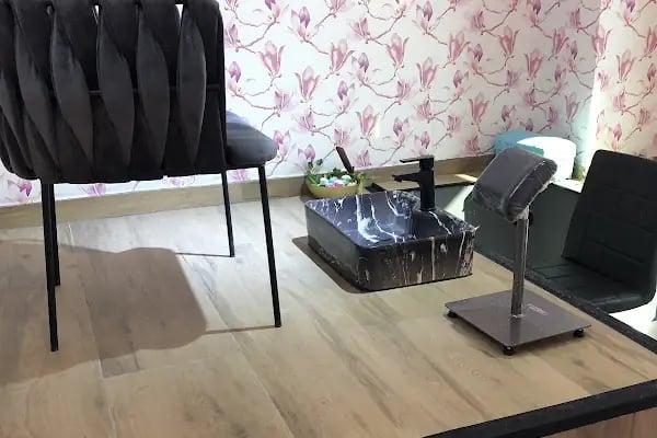 PLUS BEAUTY CENTER - Resim 7